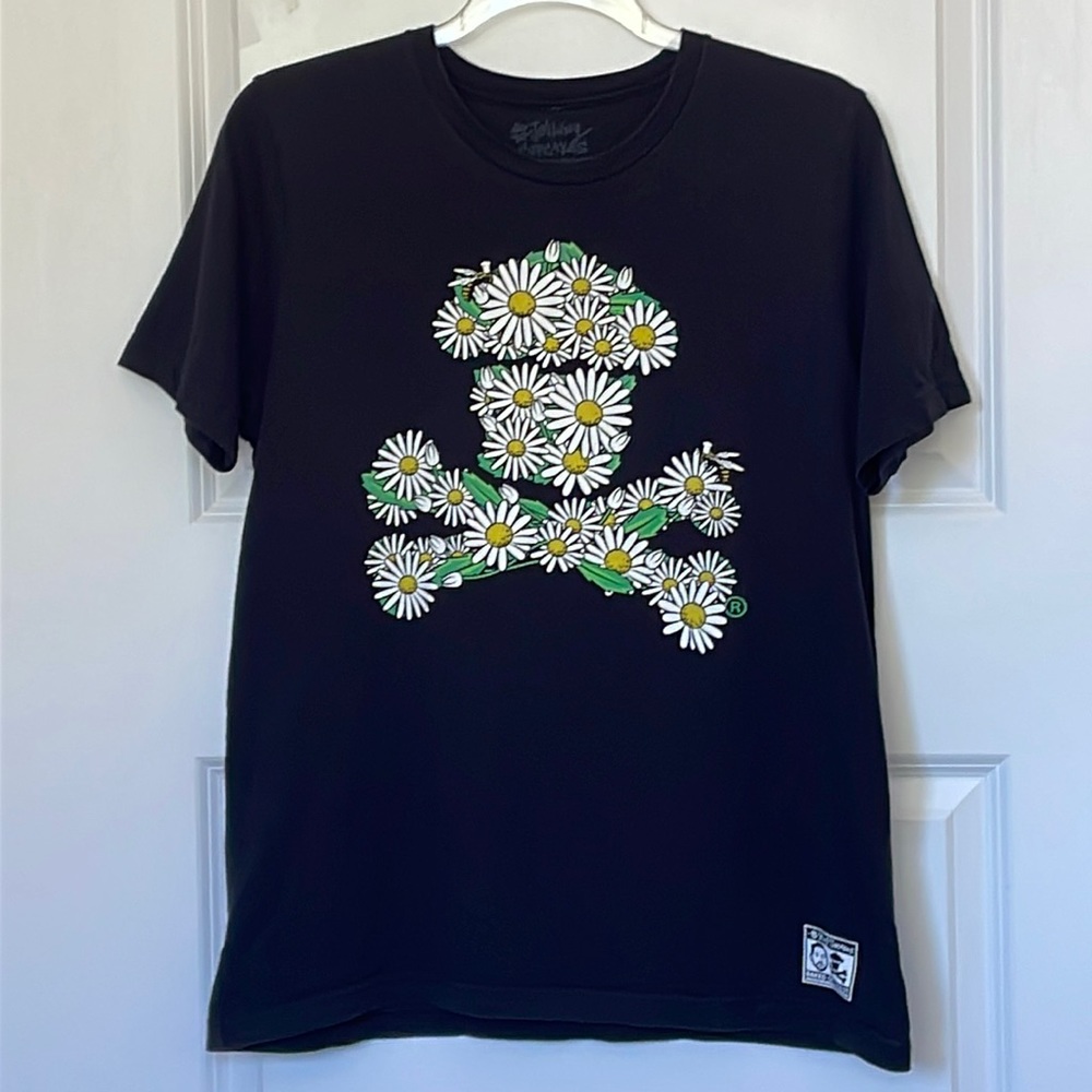 Johnny Cupcakes Daisy Tee Large